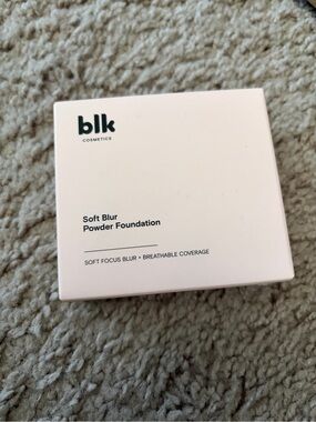 Soft Blur Powder Foundation - Pale Pink Compact